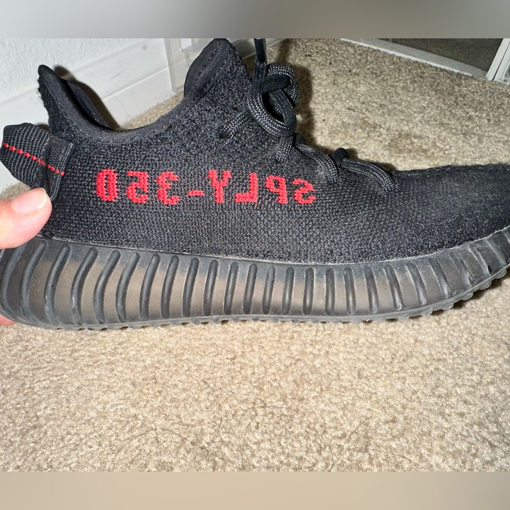 YEEZY 350 Bred